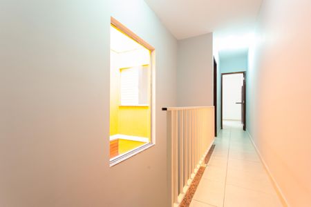 Casa à venda com 181m², 3 quartos e 6 vagas Casa à venda com 181m², 3 quartos e 6 vagasCorredor