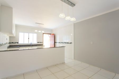 Casa à venda com 181m², 3 quartos e 6 vagas Casa à venda com 181m², 3 quartos e 6 vagasSala de Jantar