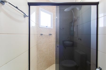 Casa à venda com 181m², 3 quartos e 6 vagas Casa à venda com 181m², 3 quartos e 6 vagasBanheiro da Suíte