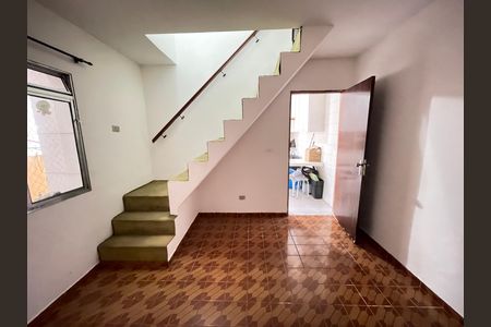 Sala de casa para alugar com 2 quartos, 64m² em Vila São Silvestre, São Paulo