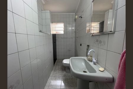 Casa para alugar com 64m², 2 quartos e sem vagaBanheiro