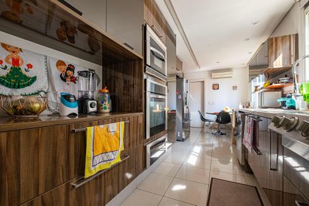 Apartamento à venda com 340m², 3 quartos e 5 vagasCozinha