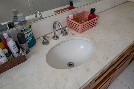 Apartamento à venda com 340m², 3 quartos e 5 vagasSuíte 2 Banheiro