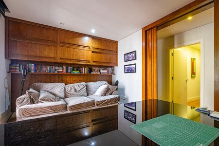 Apartamento à venda com 340m², 3 quartos e 5 vagasQuarto 