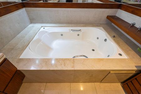 Apartamento à venda com 340m², 3 quartos e 5 vagasSuíte 1 Banheiro