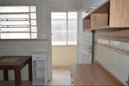 Apartamento à venda com 100m², 2 quartos e sem vagaCozinha