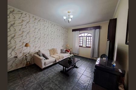 Casa à venda com 195m², 3 quartos e 3 vagas Casa à venda com 195m², 3 quartos e 3 vagasSala