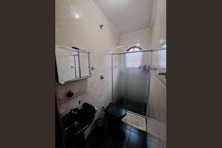 Casa à venda com 195m², 3 quartos e 3 vagas Casa à venda com 195m², 3 quartos e 3 vagasBanheiro Social