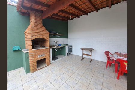 Casa à venda com 195m², 3 quartos e 3 vagas Casa à venda com 195m², 3 quartos e 3 vagasChurrasqueira