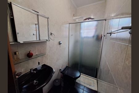 Casa à venda com 195m², 3 quartos e 3 vagas Casa à venda com 195m², 3 quartos e 3 vagasBanheiro Social