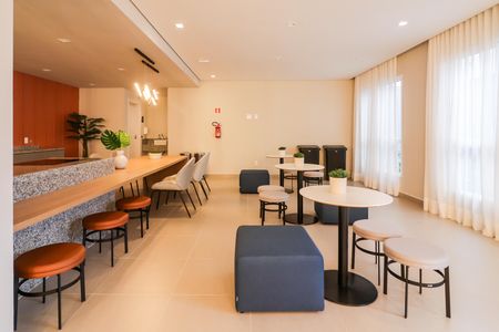 Apartamento para alugar com 25m², 1 quarto e sem vaga Apartamento para alugar com 25m², 1 quarto e sem vagaÁrea comum - Salão de festas