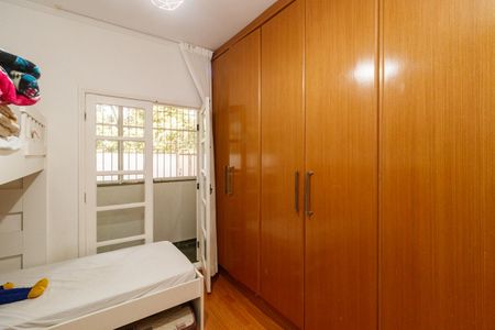 Quarto de casa de condomínio à venda com 3 quartos, 124m² em Jardim Leonor Mendes de Barros, São Paulo