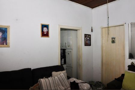 Casa à venda com 250m², 2 quartos e 3 vagas Casa à venda com 250m², 2 quartos e 3 vagasSala