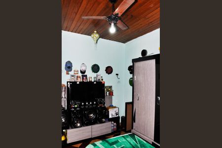 Casa à venda com 250m², 2 quartos e 3 vagas Casa à venda com 250m², 2 quartos e 3 vagasQuarto 2