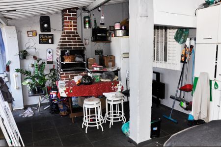 Casa à venda com 250m², 2 quartos e 3 vagas Casa à venda com 250m², 2 quartos e 3 vagasÁrea de Serviço