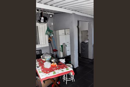 Casa à venda com 250m², 2 quartos e 3 vagas Casa à venda com 250m², 2 quartos e 3 vagasÁrea de Serviço