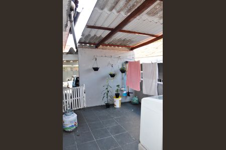 Casa à venda com 250m², 2 quartos e 3 vagas Casa à venda com 250m², 2 quartos e 3 vagasÁrea de Serviço