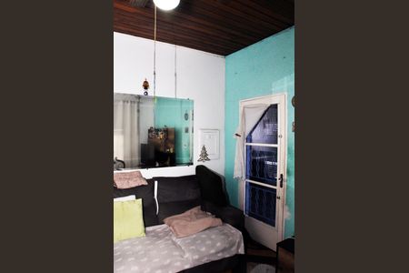 Casa à venda com 250m², 2 quartos e 3 vagas Casa à venda com 250m², 2 quartos e 3 vagasSala