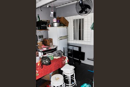 Casa à venda com 250m², 2 quartos e 3 vagas Casa à venda com 250m², 2 quartos e 3 vagasÁrea de Serviço