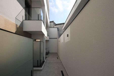 Casa de condomínio à venda com 154m², 3 quartos e 2 vagasCorredor