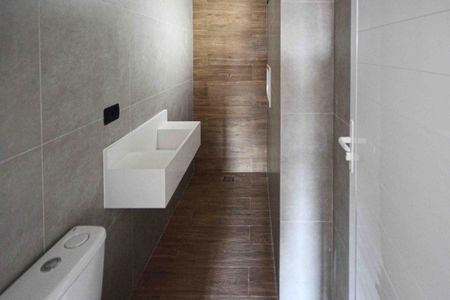 Casa de condomínio à venda com 154m², 3 quartos e 2 vagasBanheiro da Suite