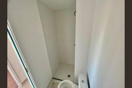 Apartamento para alugar com 32m², 2 quartos e sem vaga Apartamento para alugar com 32m², 2 quartos e sem vagaBanheiro
