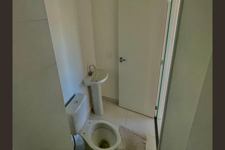 Apartamento para alugar com 32m², 2 quartos e sem vaga Apartamento para alugar com 32m², 2 quartos e sem vagaBanheiro