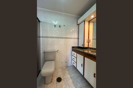 Apartamento à venda com 99m², 3 quartos e 3 vagas Apartamento à venda com 99m², 3 quartos e 3 vagasBanheiro da Suíte