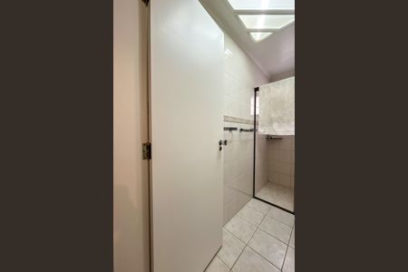 Apartamento à venda com 99m², 3 quartos e 3 vagas Apartamento à venda com 99m², 3 quartos e 3 vagasBanheiro Corredor