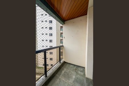 Apartamento à venda com 99m², 3 quartos e 3 vagas Apartamento à venda com 99m², 3 quartos e 3 vagasSacada