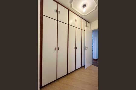 Apartamento à venda com 99m², 3 quartos e 3 vagas Apartamento à venda com 99m², 3 quartos e 3 vagasSuíte