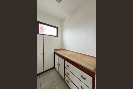 Apartamento à venda com 99m², 3 quartos e 3 vagas Apartamento à venda com 99m², 3 quartos e 3 vagasQuarto de Serviço