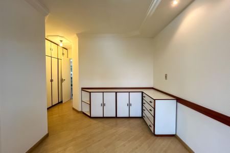 Apartamento à venda com 99m², 3 quartos e 3 vagas Apartamento à venda com 99m², 3 quartos e 3 vagasSuíte