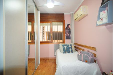 Quarto 3 de apartamento à venda com 3 quartos, 99m² em Vila Ipiranga, Porto Alegre