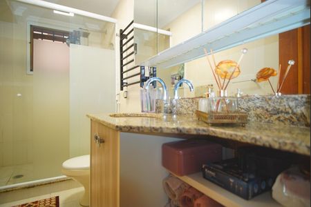 Apartamento à venda com 99m², 3 quartos e 2 vagasBanheiro da Suíte