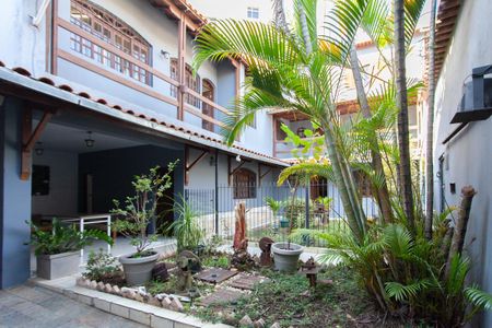 Casa à venda com 402m², 9 quartos e 3 vagasFachada