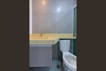 Apartamento à venda com 61m², 2 quartos e 1 vagaSuite - Banheiro