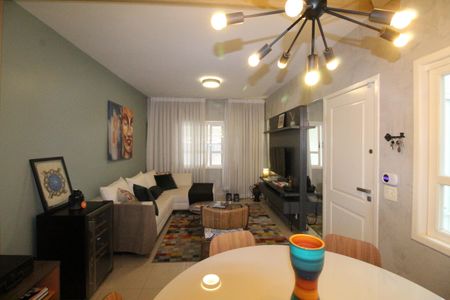 Casa para alugar com 130m², 3 quartos e 2 vagasSala