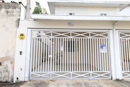 Casa para alugar com 130m², 3 quartos e 2 vagasFachada