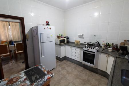 Casa à venda com 240m², 3 quartos e 4 vagasCozinha