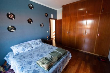 Casa à venda com 240m², 3 quartos e 4 vagasQuarto 2