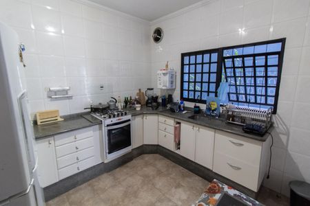 Casa à venda com 240m², 3 quartos e 4 vagasCozinha