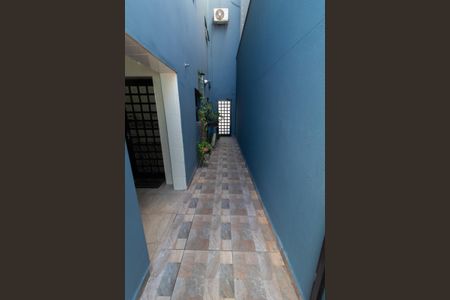 Casa à venda com 240m², 3 quartos e 4 vagasCorredor