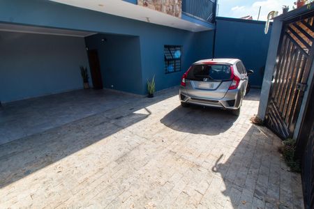 Casa à venda com 240m², 3 quartos e 4 vagasÁrea comum