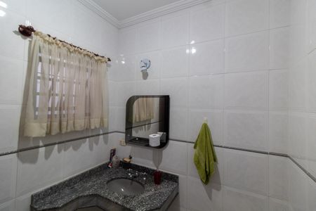 Casa à venda com 240m², 3 quartos e 4 vagasLavabo