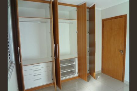 Apartamento para alugar com 150m², 4 quartos e 3 vagas