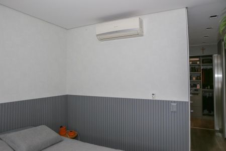Apartamento à venda com 180m², 3 quartos e 3 vagas Apartamento à venda com 180m², 3 quartos e 3 vagasSuíte 1