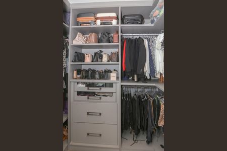 Apartamento à venda com 180m², 3 quartos e 3 vagas Apartamento à venda com 180m², 3 quartos e 3 vagasSuíte 1