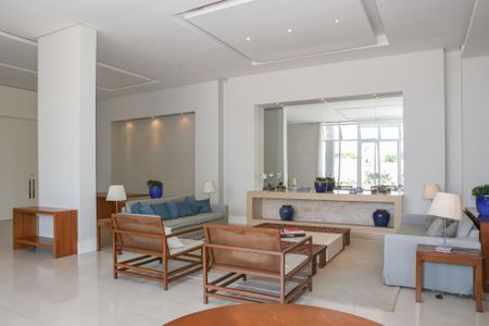 Apartamento à venda com 180m², 3 quartos e 3 vagas Apartamento à venda com 180m², 3 quartos e 3 vagasÁrea comum - Salão de festas