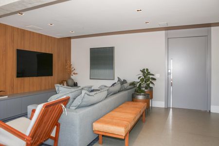 Apartamento à venda com 180m², 3 quartos e 3 vagas Apartamento à venda com 180m², 3 quartos e 3 vagasSala